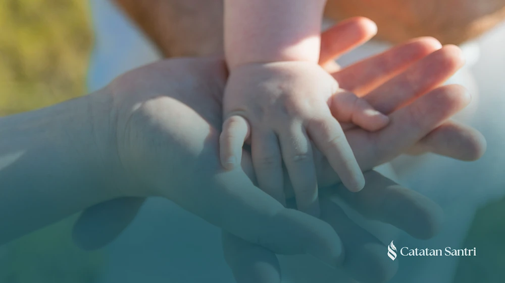 Mengenal Attachment Parenting- Manfaat & Tantangan untuk Orang Tua Baru